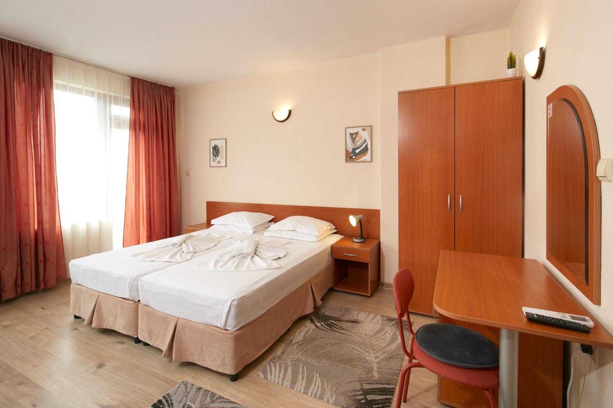 Nirvana Guest House Nesebar Exterior photo